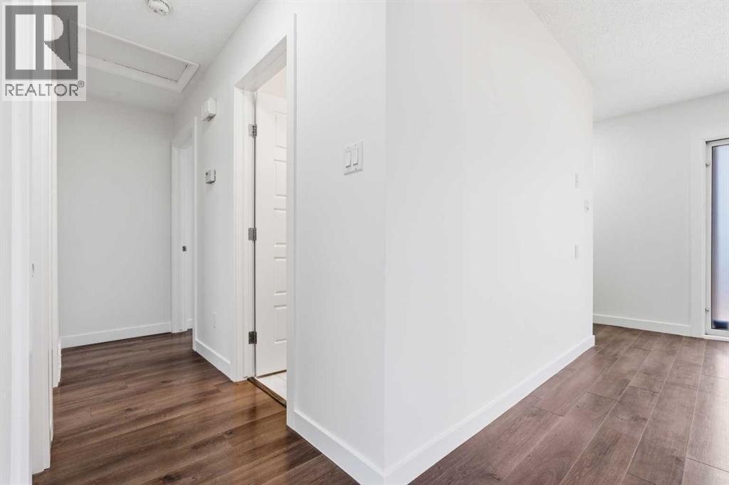 263 Doverview Crescent SE, Calgary, Alberta  T2B 1Y7 - Photo 18 - A2293665