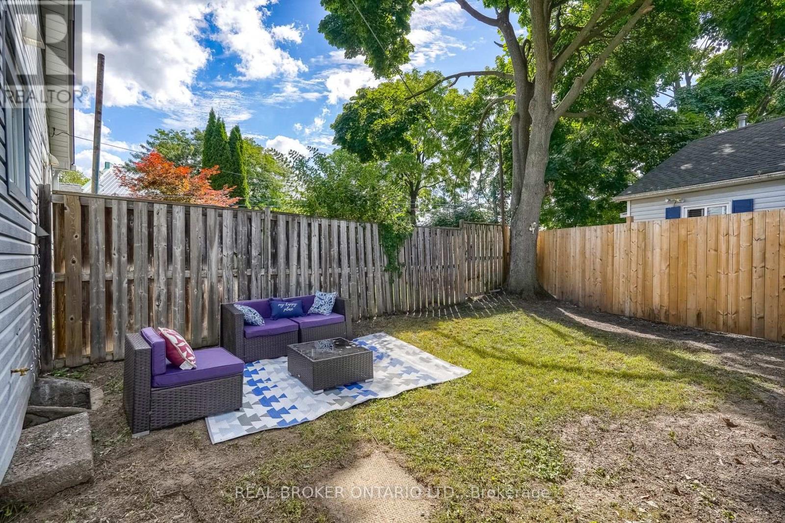 8 Elizabeth Street, St. Catharines (Downtown), Ontario  L2R 2L1 - Photo 21 - X12903128