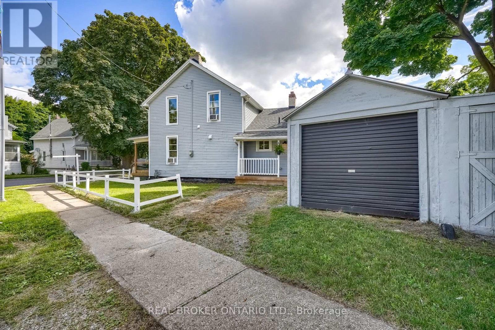 8 Elizabeth Street, St. Catharines (Downtown), Ontario  L2R 2L1 - Photo 23 - X12903128