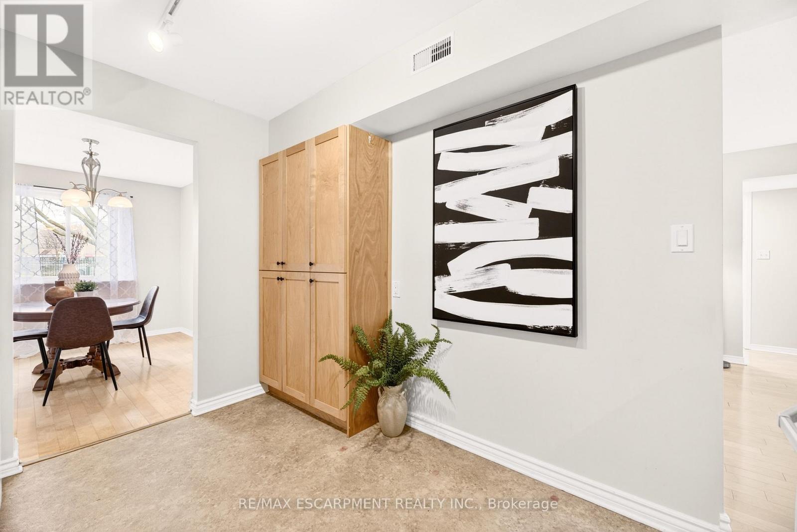 101 - 201 Dorchester Boulevard, St. Catharines (Carlton/bunting), Ontario  L2M 7W1 - Photo 22 - X12903138