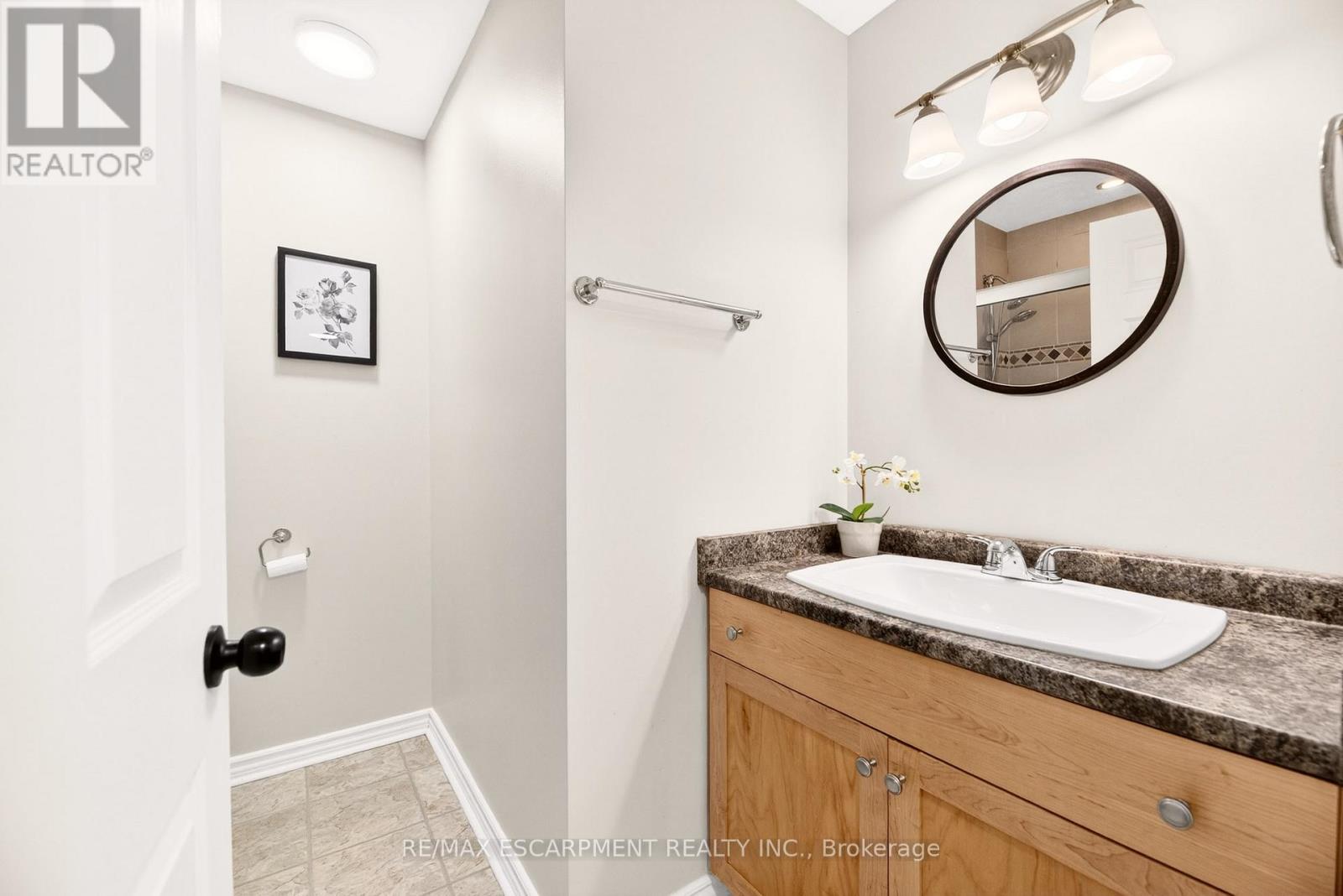 101 - 201 Dorchester Boulevard, St. Catharines (Carlton/bunting), Ontario  L2M 7W1 - Photo 26 - X12903138