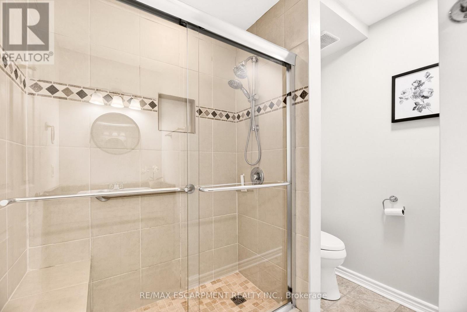 101 - 201 Dorchester Boulevard, St. Catharines (Carlton/bunting), Ontario  L2M 7W1 - Photo 27 - X12903138