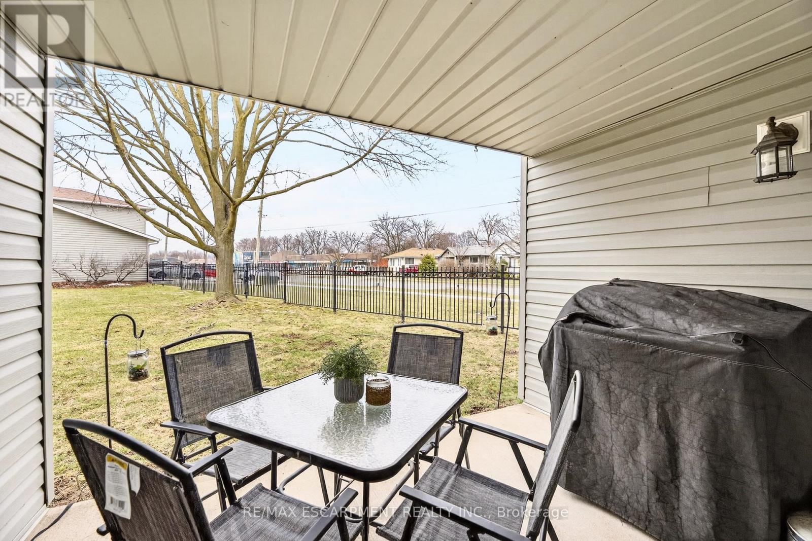 101 - 201 Dorchester Boulevard, St. Catharines (Carlton/bunting), Ontario  L2M 7W1 - Photo 35 - X12903138