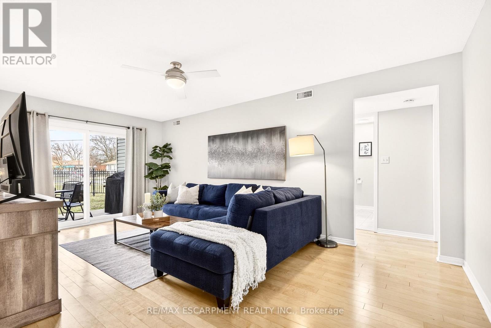 101 - 201 Dorchester Boulevard, St. Catharines (Carlton/bunting), Ontario  L2M 7W1 - Photo 6 - X12903138