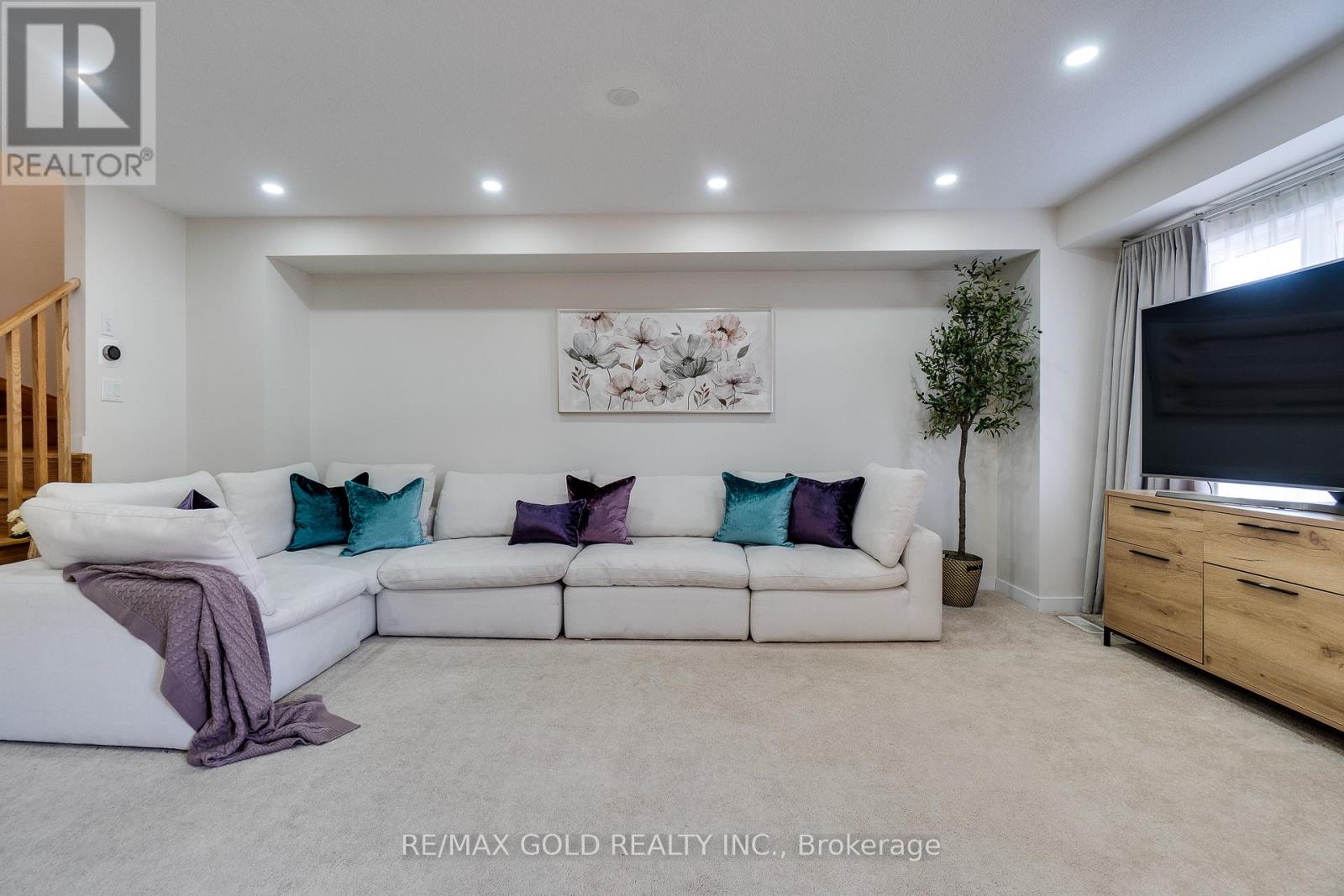 128 Pagebrook Crescent, Hamilton (Stoney Creek Mountain), Ontario  L8J 0K7 - Photo 10 - X12903150