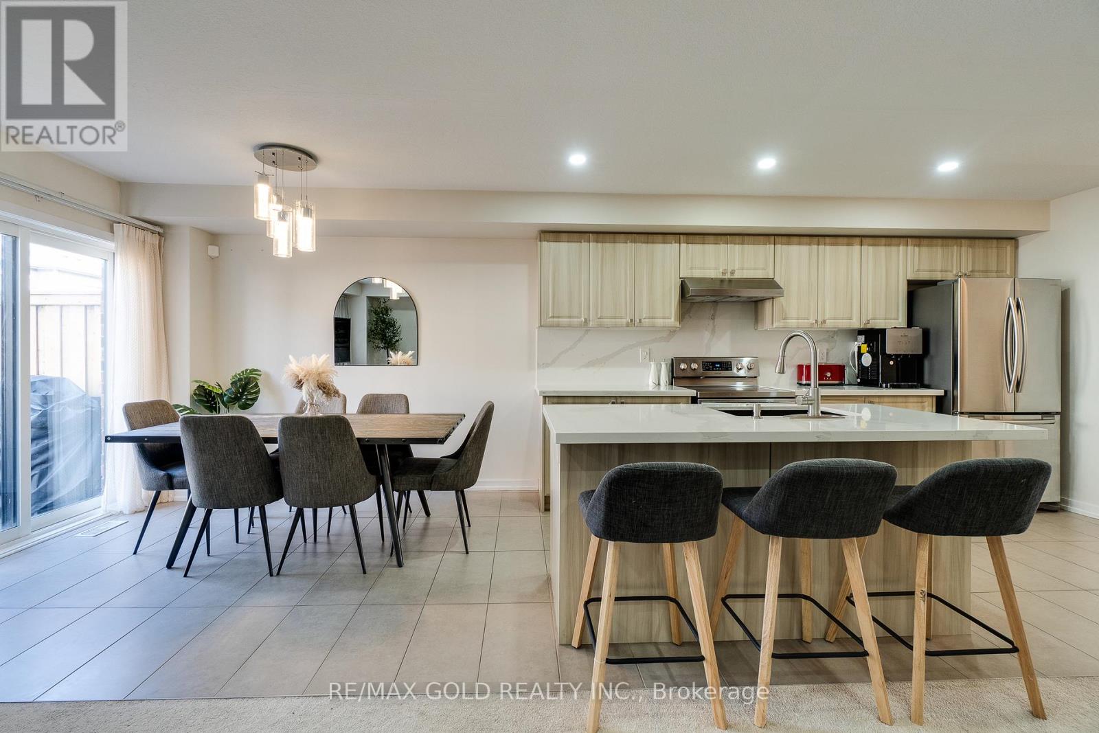 128 Pagebrook Crescent, Hamilton (Stoney Creek Mountain), Ontario  L8J 0K7 - Photo 14 - X12903150