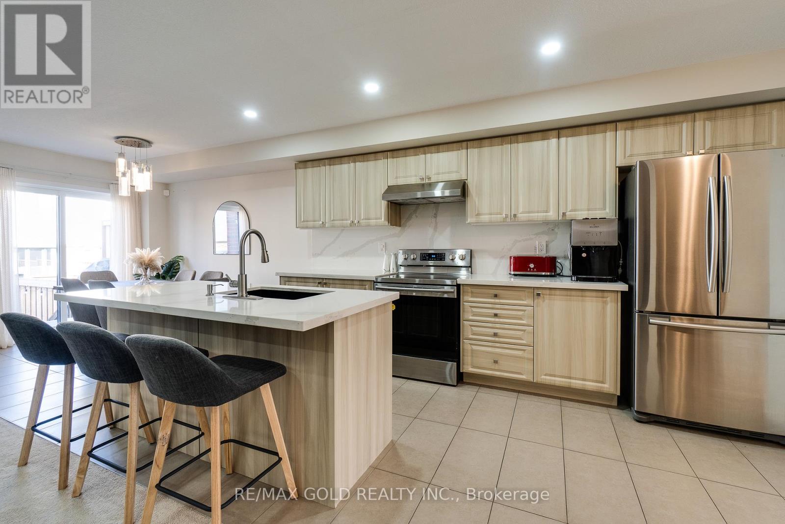 128 Pagebrook Crescent, Hamilton (Stoney Creek Mountain), Ontario  L8J 0K7 - Photo 16 - X12903150