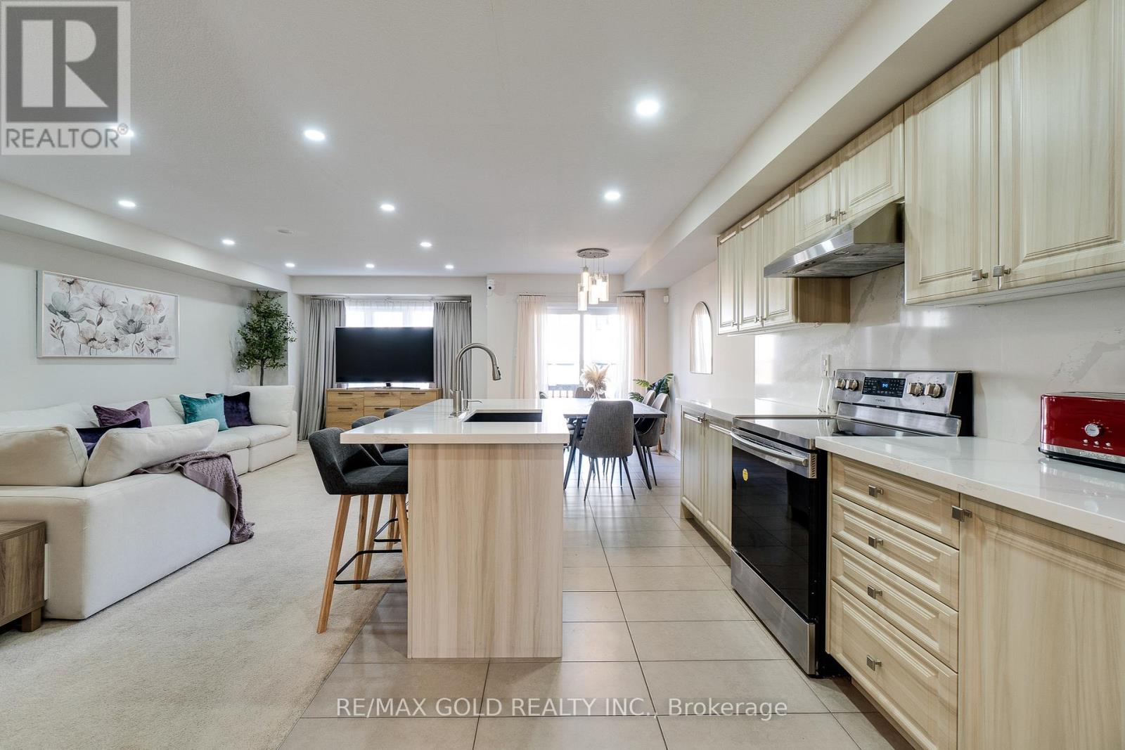 128 Pagebrook Crescent, Hamilton (Stoney Creek Mountain), Ontario  L8J 0K7 - Photo 17 - X12903150