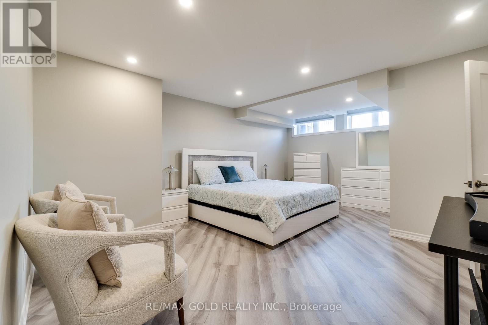 128 Pagebrook Crescent, Hamilton (Stoney Creek Mountain), Ontario  L8J 0K7 - Photo 36 - X12903150