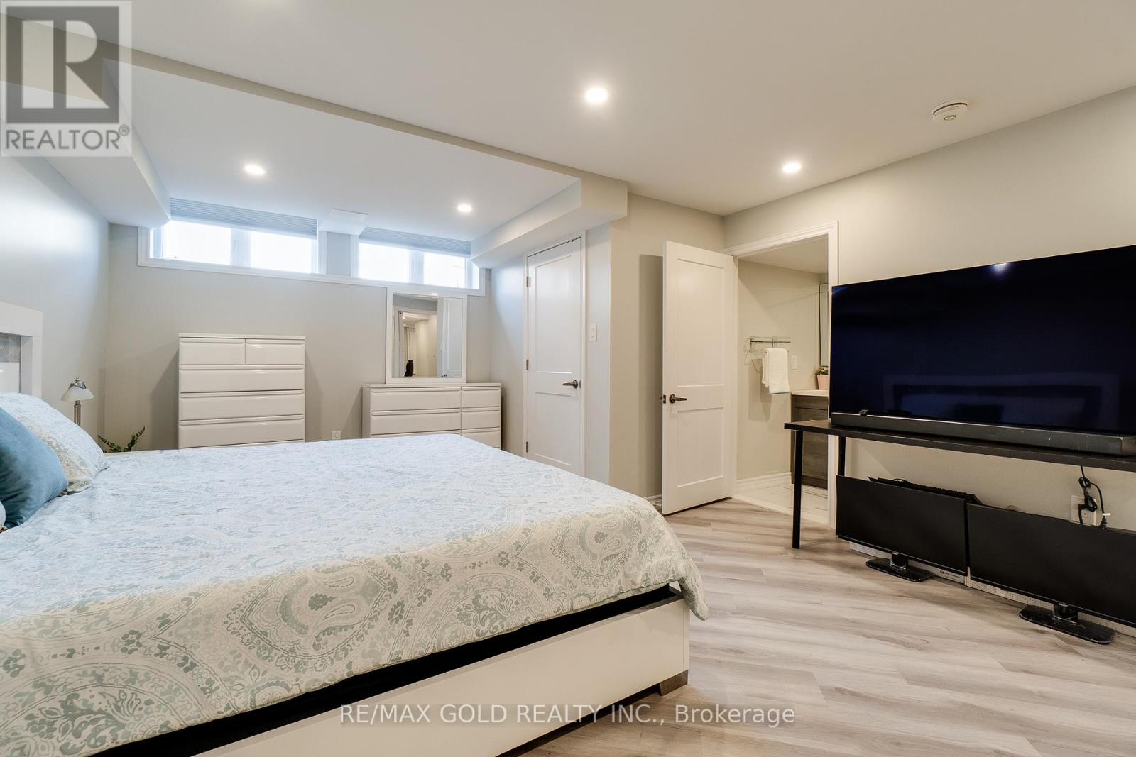 128 Pagebrook Crescent, Hamilton (Stoney Creek Mountain), Ontario  L8J 0K7 - Photo 40 - X12903150