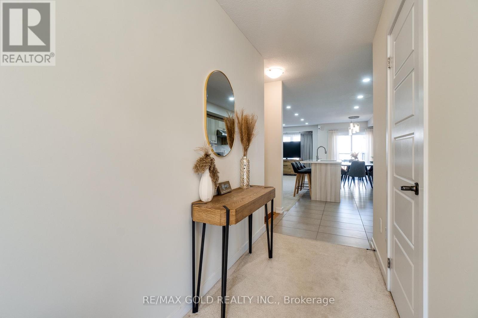 128 Pagebrook Crescent, Hamilton (Stoney Creek Mountain), Ontario  L8J 0K7 - Photo 7 - X12903150