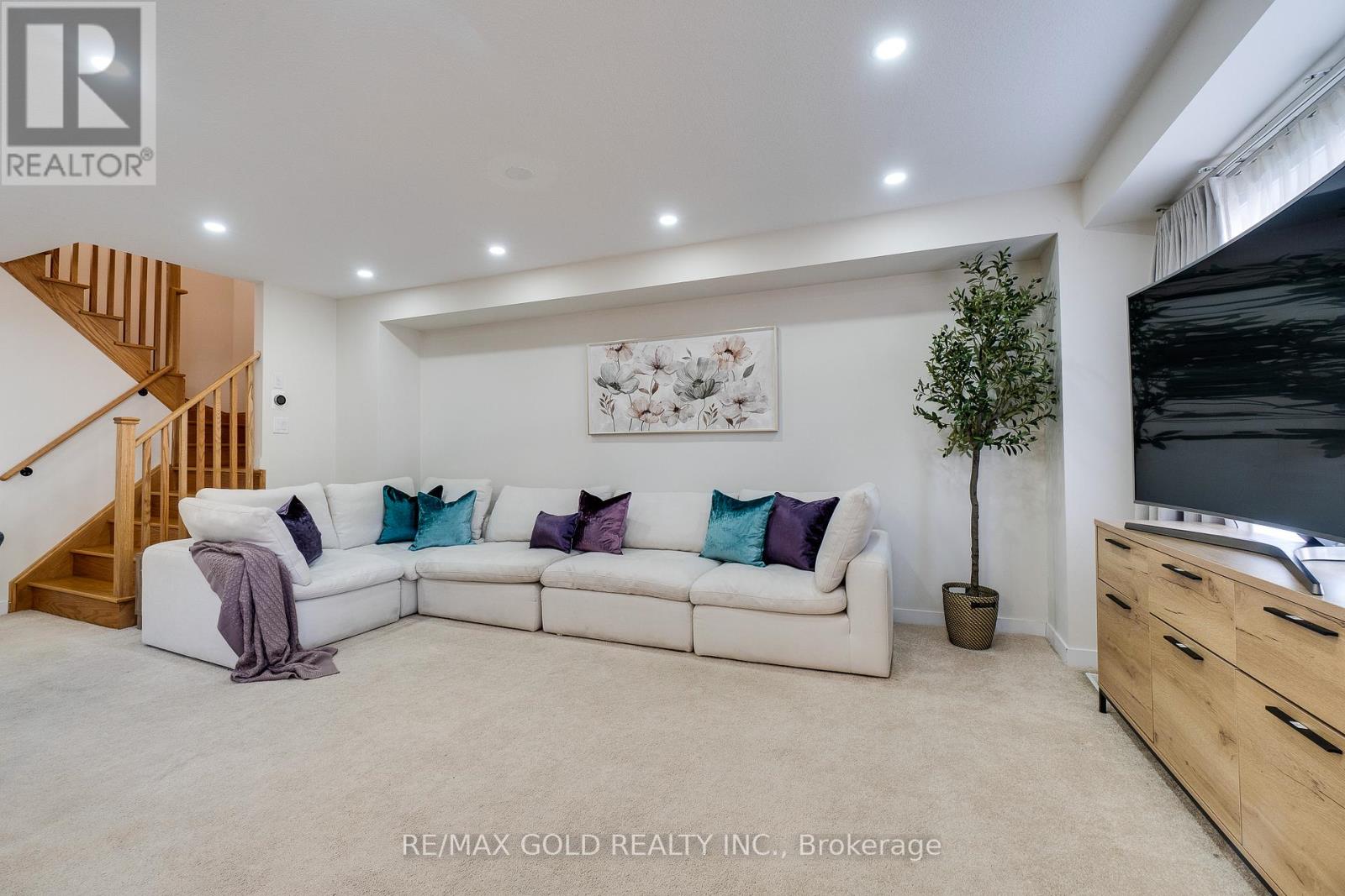 128 Pagebrook Crescent, Hamilton (Stoney Creek Mountain), Ontario  L8J 0K7 - Photo 9 - X12903150