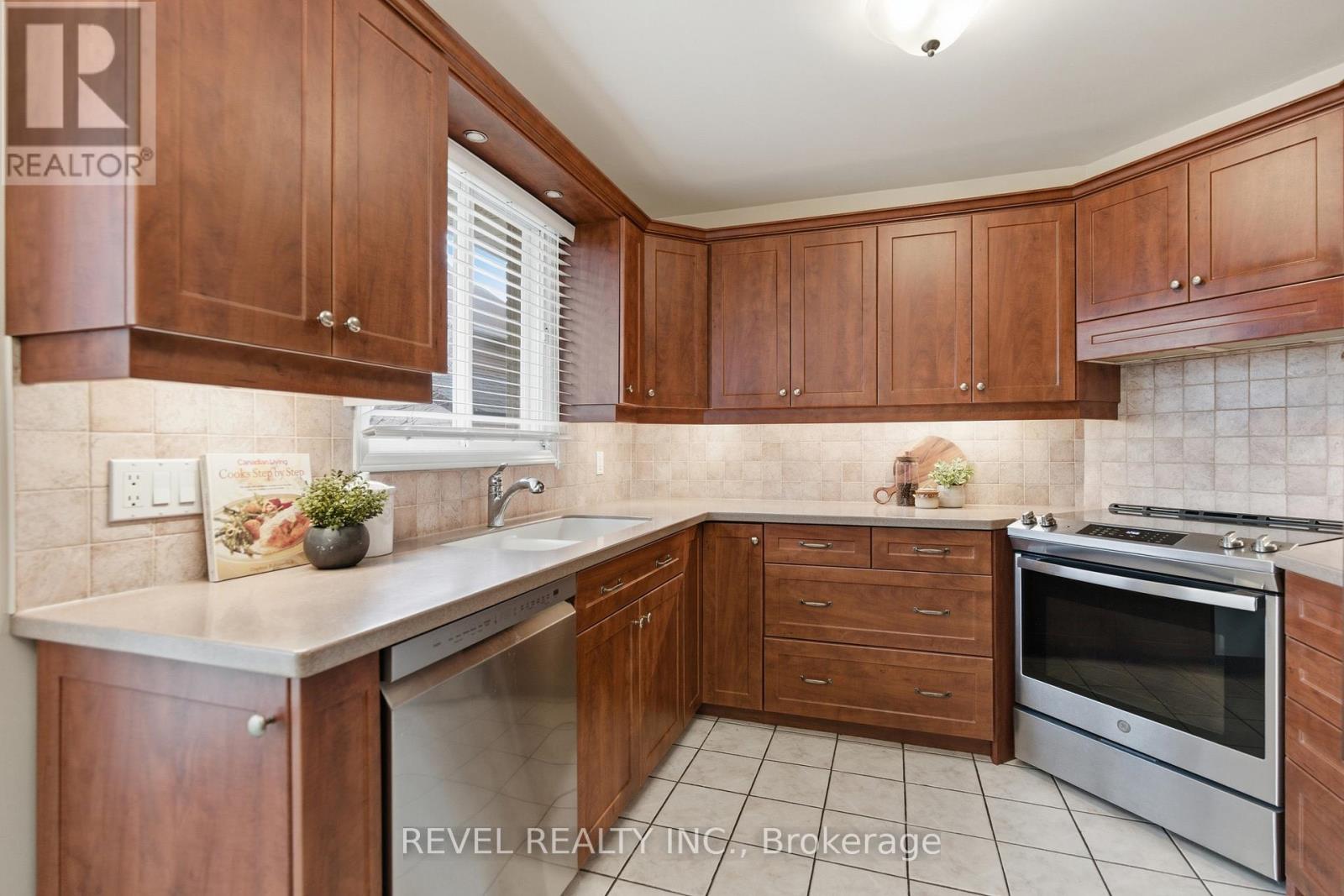 3 Elderwood Drive, St. Catharines, Ontario  L2S 3E9 - Photo 16 - X12903272