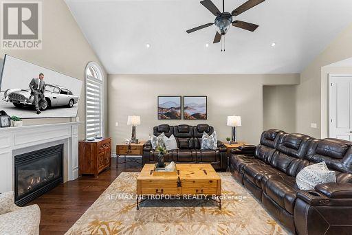 8 Nature's Landing Drive, East Garafraxa, Ontario  L9W 6T8 - Photo 11 - X12903288