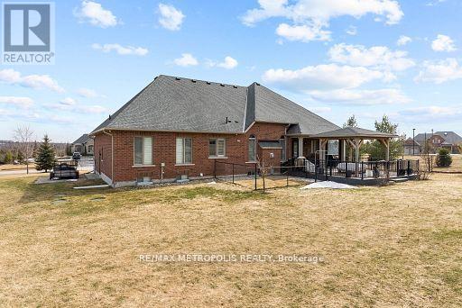 8 Nature's Landing Drive, East Garafraxa, Ontario  L9W 6T8 - Photo 36 - X12903288