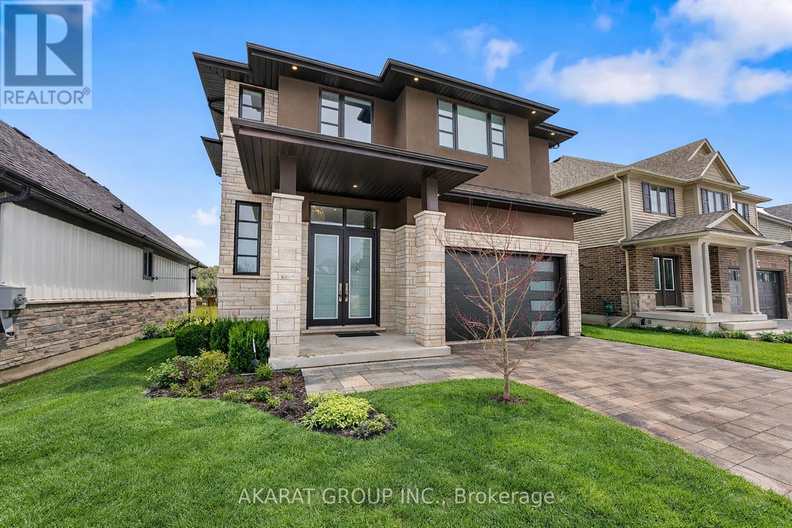 5 Hopkins Street, Thorold (Hurricane/merrittville), Ontario  L2V 0E6 - Photo 2 - X12903326