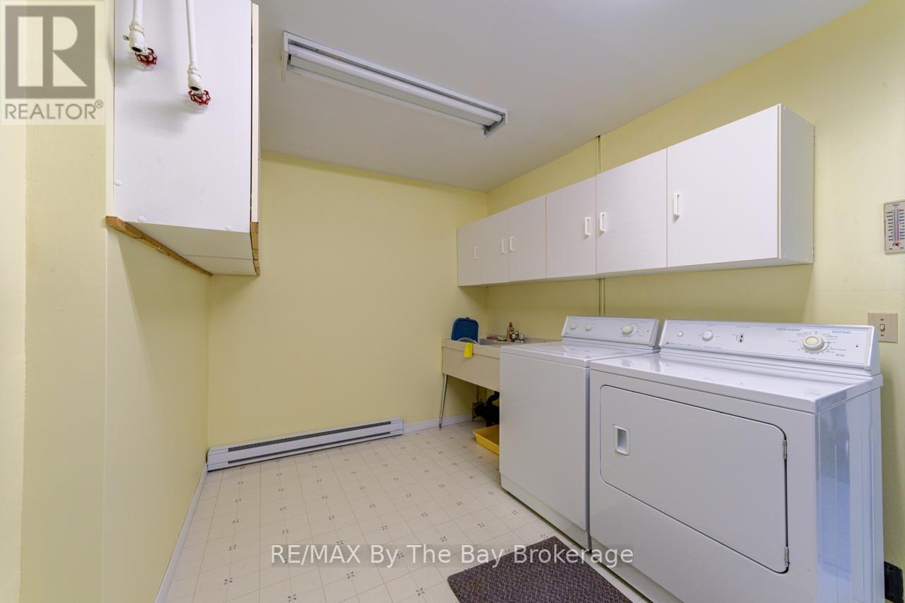 8223 30/31 Side Road, Clearview, Ontario  L0M 1P0 - Photo 21 - S12692666