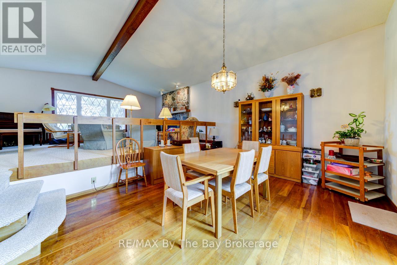 8223 30/31 Side Road, Clearview, Ontario  L0M 1P0 - Photo 14 - S12692666