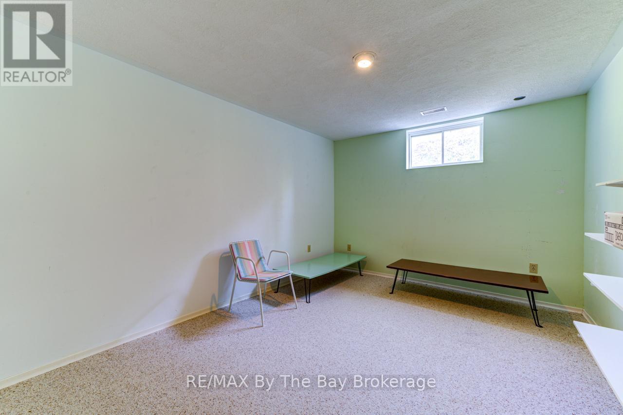 8223 30/31 Side Road, Clearview, Ontario  L0M 1P0 - Photo 36 - S12692666