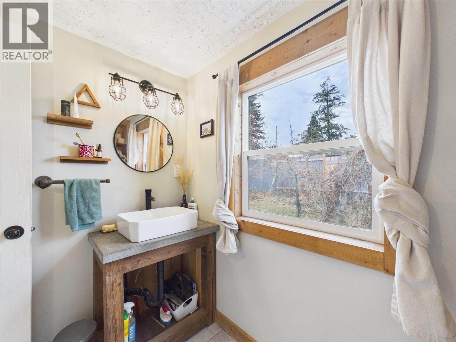 500 13th Avenue S, Cranbrook, British Columbia  V1C 2W4 - Photo 17 - 10379481