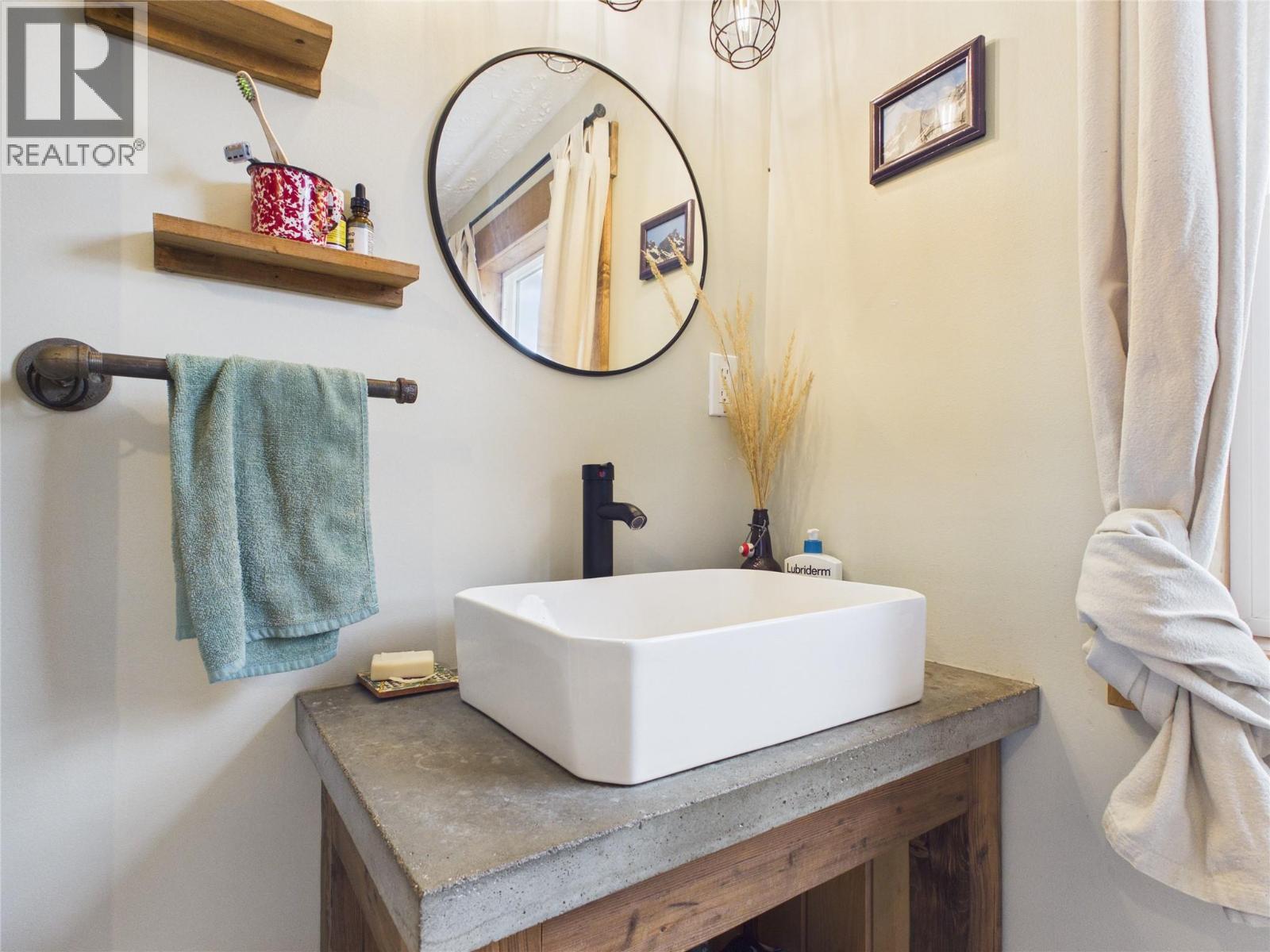 500 13th Avenue S, Cranbrook, British Columbia  V1C 2W4 - Photo 18 - 10379481