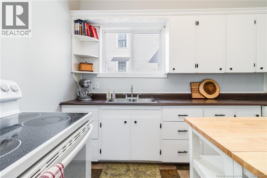 126 Broadway Street, Woodstock, New Brunswick  E7M 1C2 - Photo 9 - NB134621