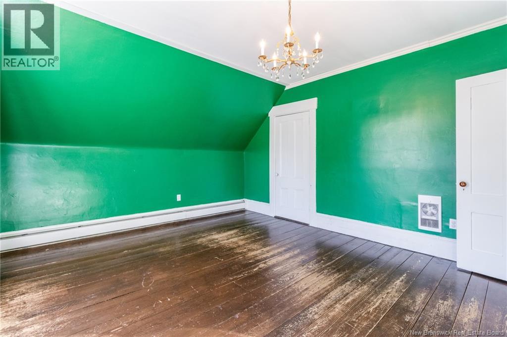 126 Broadway Street, Woodstock, New Brunswick  E7M 1C2 - Photo 34 - NB134621