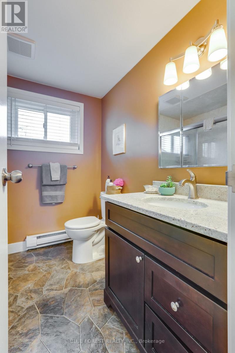 54 - 166 Southdale Road W, London South, Ontario  N6J 2J1 - Photo 24 - X12903340