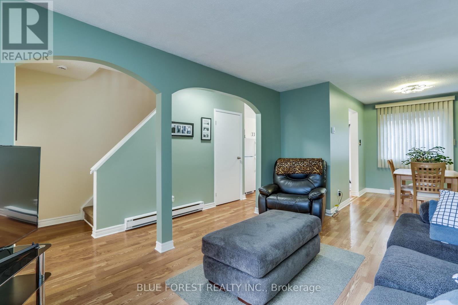 54 - 166 Southdale Road W, London South, Ontario  N6J 2J1 - Photo 5 - X12903340