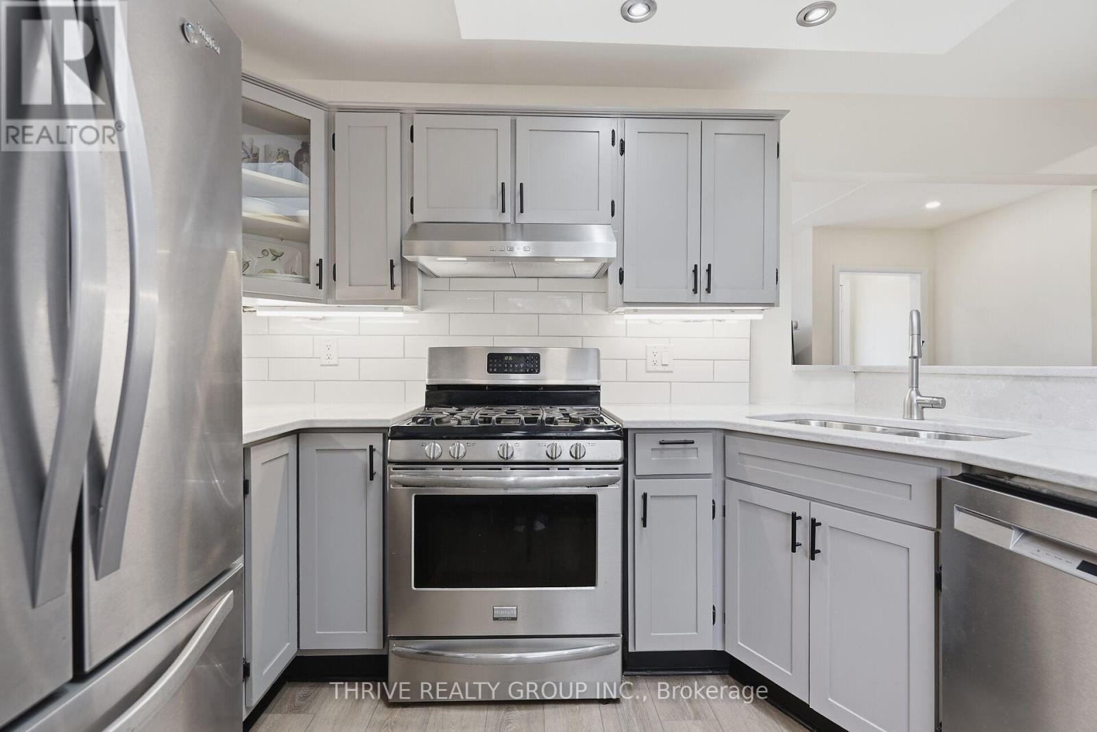 506 Metcalfe Street E, Strathroy-Caradoc, Ontario  N7G 1R5 - Photo 14 - X12903386