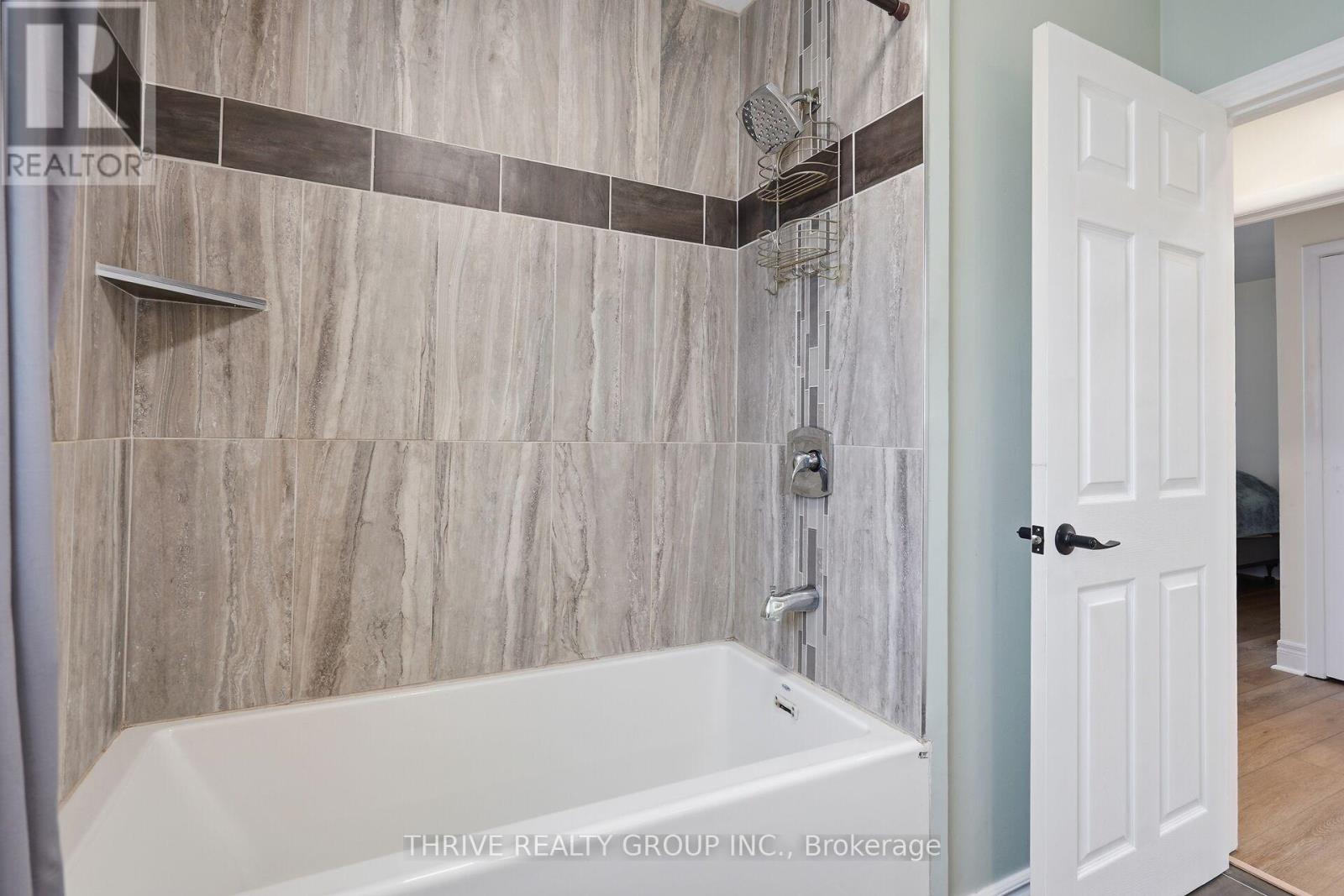 506 Metcalfe Street E, Strathroy-Caradoc, Ontario  N7G 1R5 - Photo 22 - X12903386