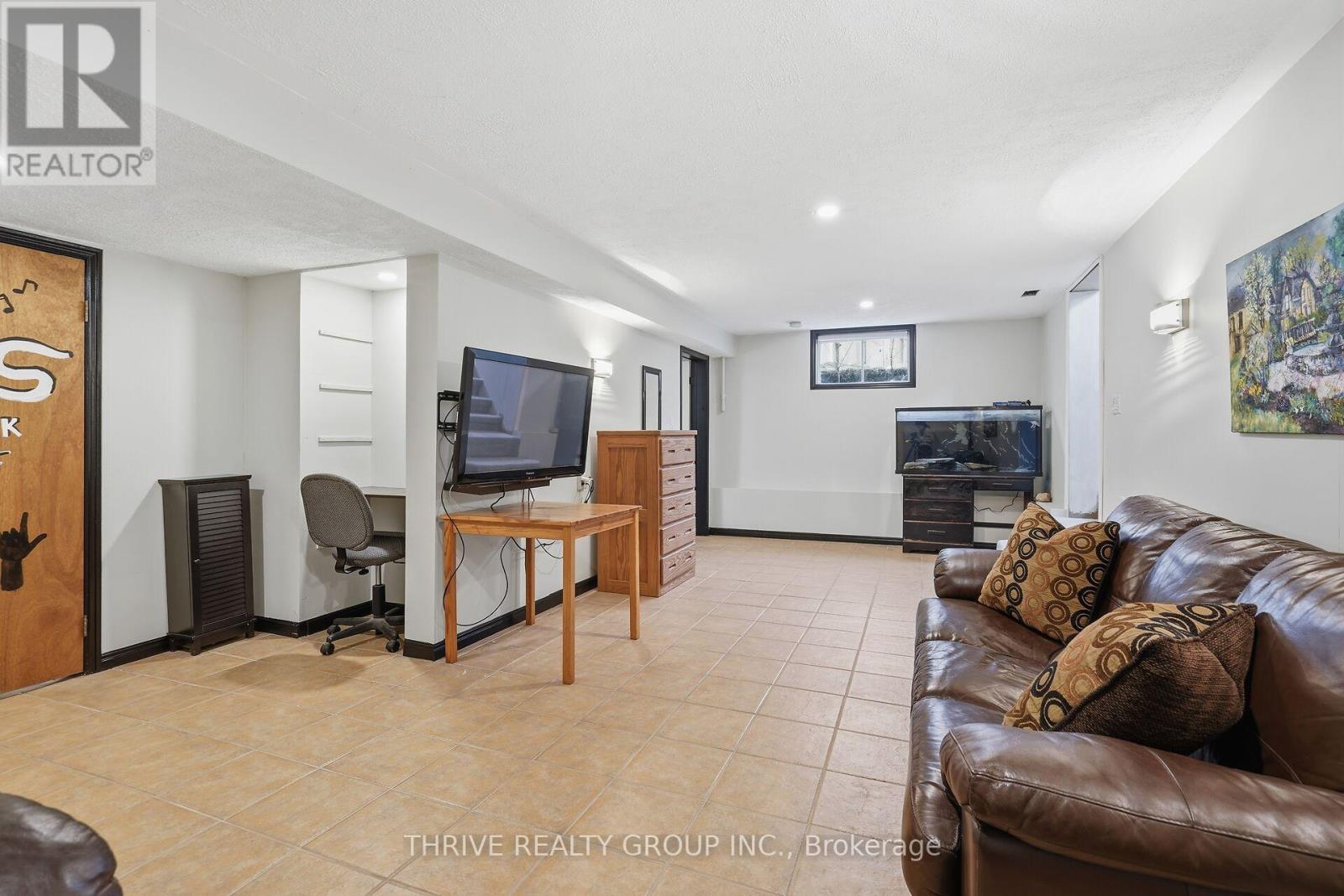 506 Metcalfe Street E, Strathroy-Caradoc, Ontario  N7G 1R5 - Photo 29 - X12903386