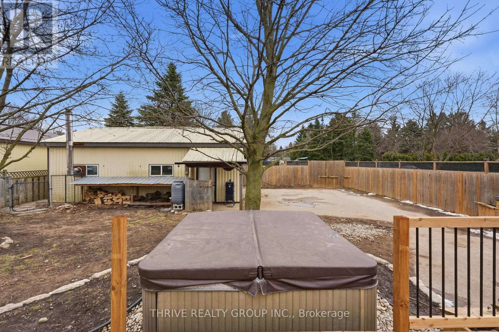 506 Metcalfe Street E, Strathroy-Caradoc, Ontario  N7G 1R5 - Photo 35 - X12903386