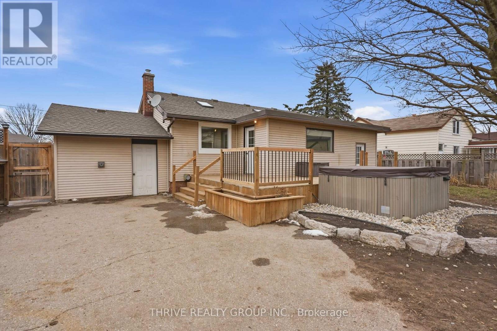 506 Metcalfe Street E, Strathroy-Caradoc, Ontario  N7G 1R5 - Photo 45 - X12903386