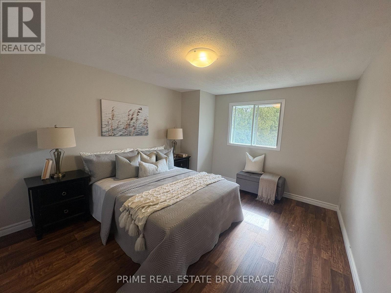 33 - 35 Waterman Avenue, London South, Ontario  N6C 5T3 - Photo 17 - X12903390