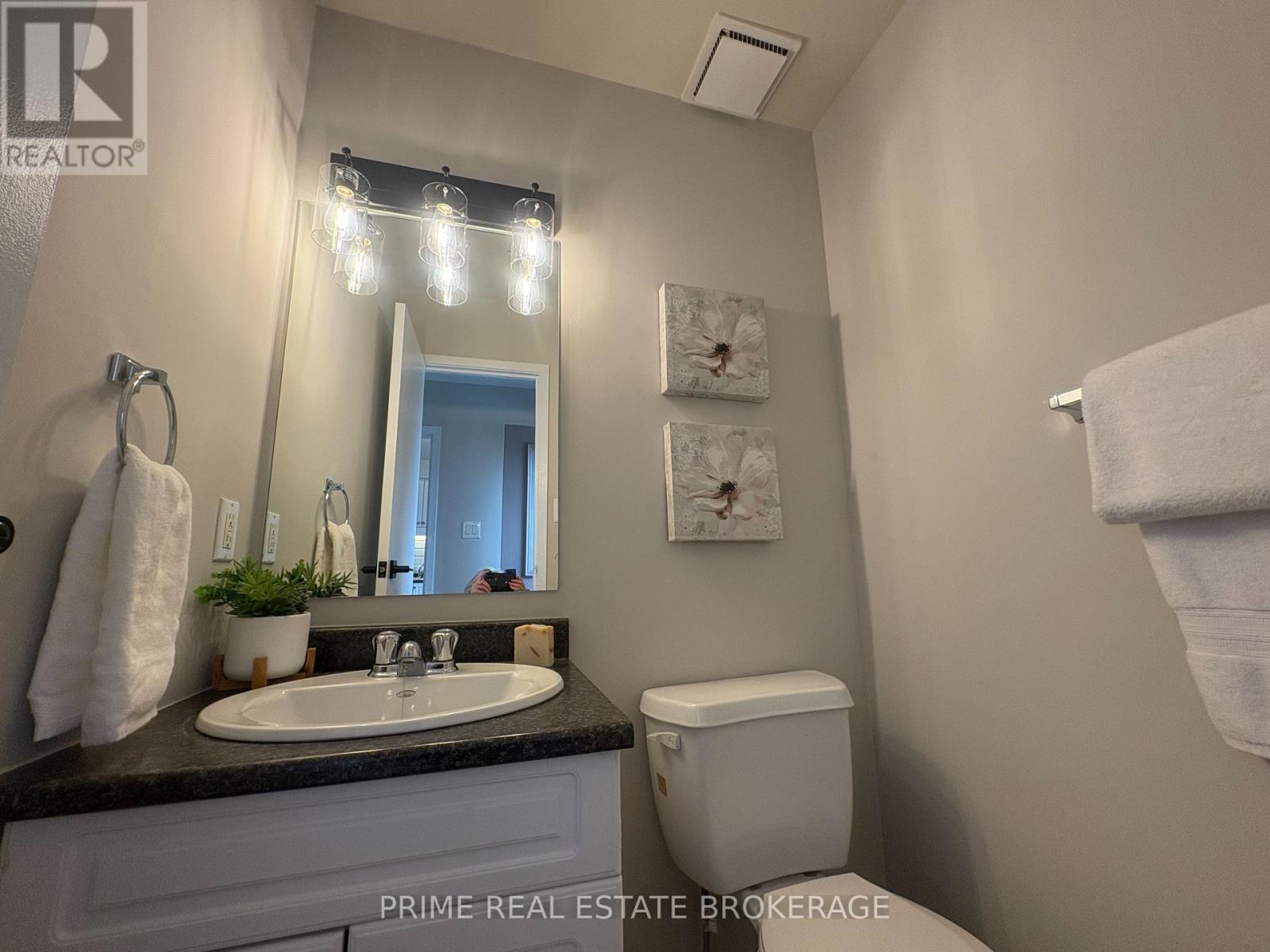 33 - 35 Waterman Avenue, London South, Ontario  N6C 5T3 - Photo 4 - X12903390