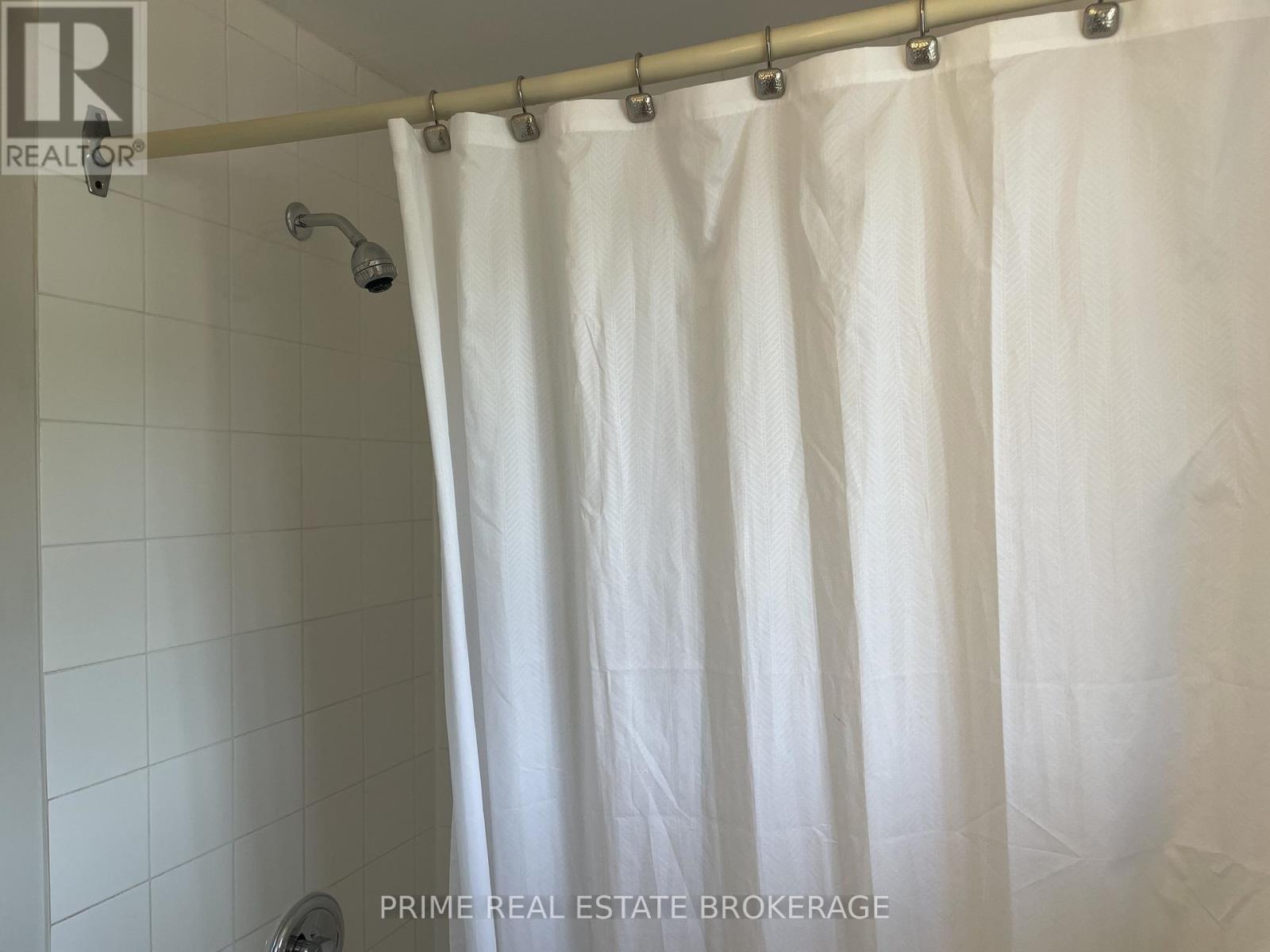 44 - 355 Sandringham Crescent, London South, Ontario  N6C 5K3 - Photo 13 - X12903398