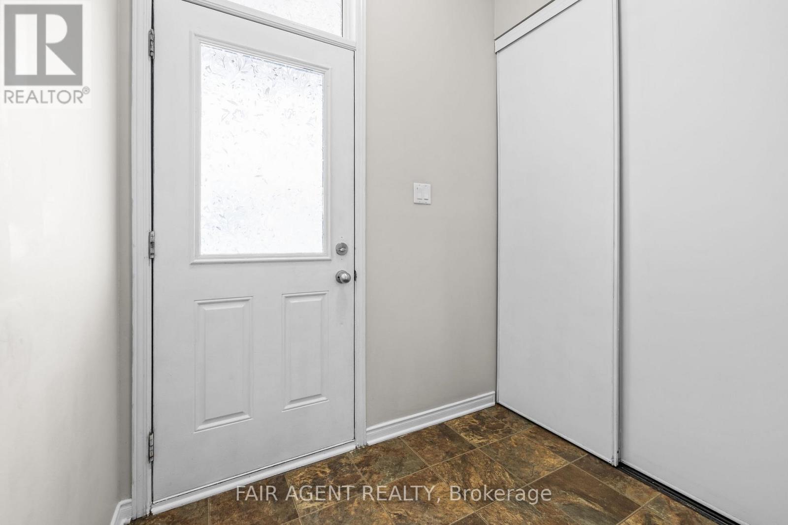 165 Dahlia Street, Clarence-Rockland, Ontario  K4K 0G1 - Photo 4 - X12903438