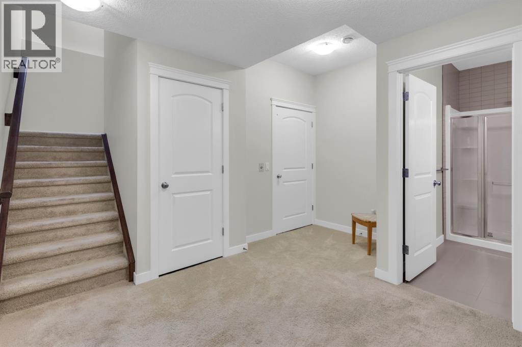 68 Westland Crescent Sw, Calgary, Alberta  T3H 0W1 - Photo 31 - A2290520