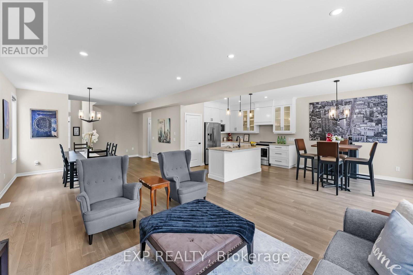 153 Susan Drive, Pelham (Fonthill), Ontario L3E 0B2 - Photo 10 - X12903450