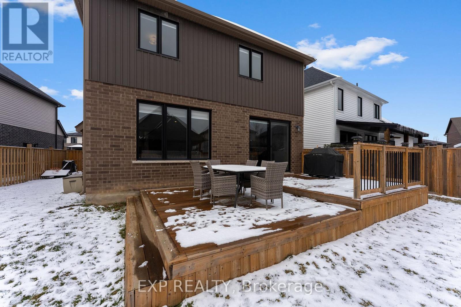 153 Susan Drive, Pelham (Fonthill), Ontario L3E 0B2 - Photo 43 - X12903450