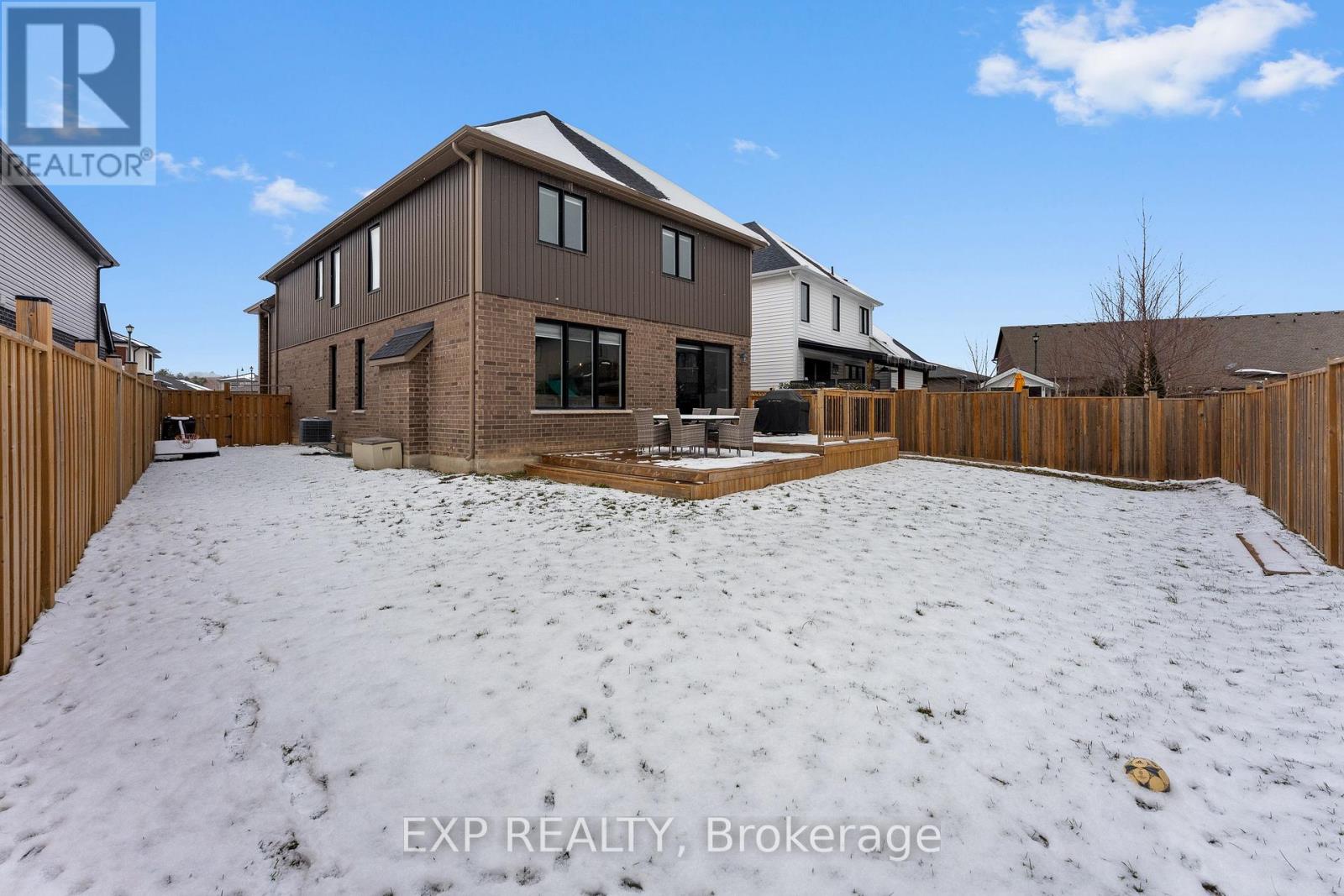 153 Susan Drive, Pelham (Fonthill), Ontario L3E 0B2 - Photo 45 - X12903450