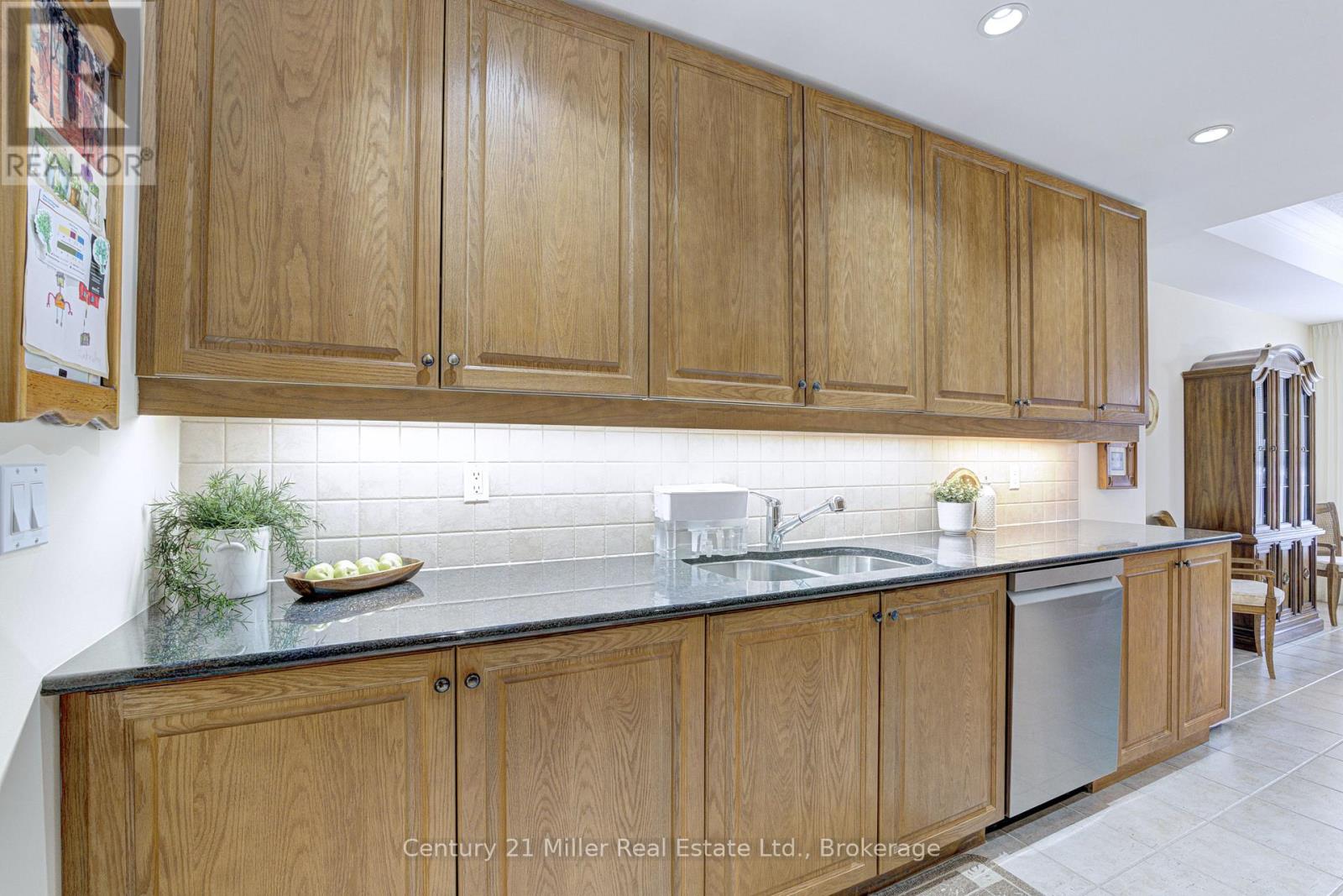 706 - 1900 The Collegeway, Mississauga, Ontario  L5L 5Y8 - Photo 21 - W12903434