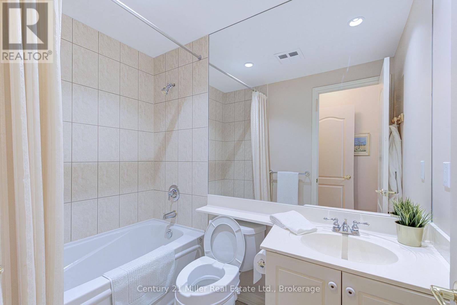 706 - 1900 The Collegeway, Mississauga, Ontario  L5L 5Y8 - Photo 32 - W12903434