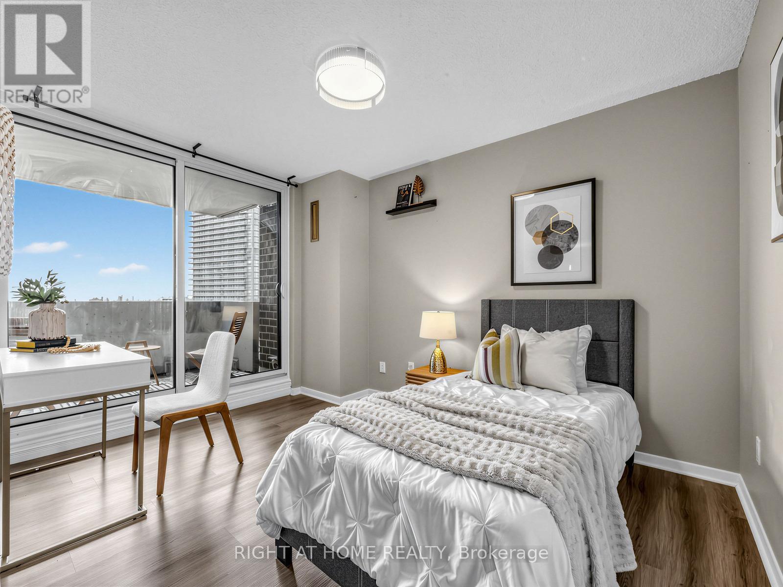 2004 - 1900 Sheppard Avenue E, Toronto, Ontario  M2J 4T4 - Photo 13 - C12901540