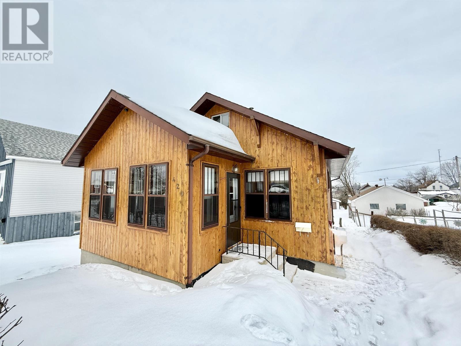 429 Fourth ST N, Kenora, Ontario