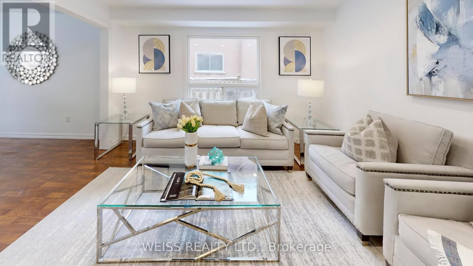 9 Tralee Street, Brampton (Heart Lake West), Ontario  L6Z 2X4 - Photo 5 - W12726940