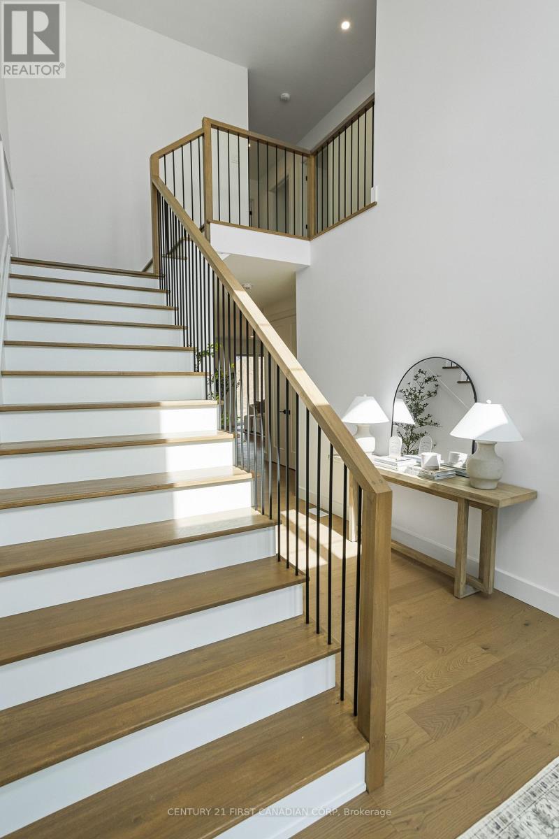 104 Darwin Crescent, London South, Ontario  N6P 0J6 - Photo 5 - X12902674