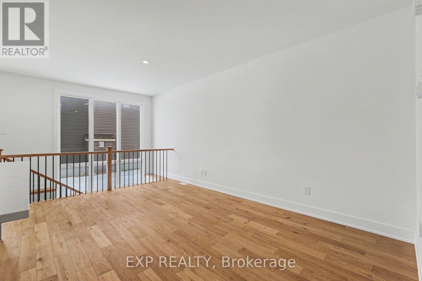 1180 Cope Drive, Ottawa, Ontario  K2S 3C4 - Photo 4 - X12868250