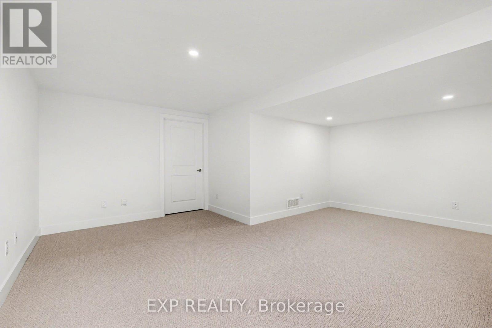 1180 Cope Drive, Ottawa, Ontario  K2S 3C4 - Photo 18 - X12868250